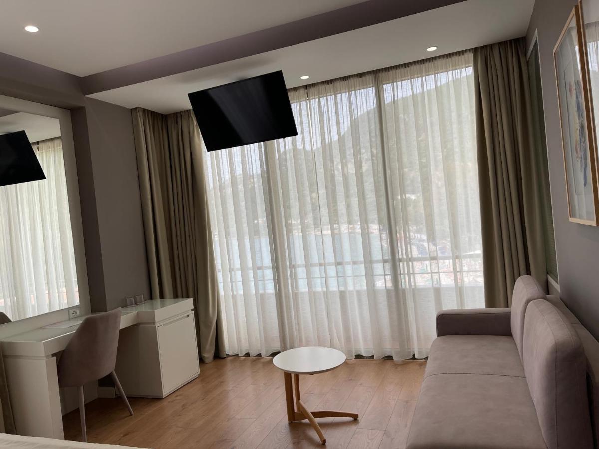 Radhimë Paradise Beach Hotel מראה חיצוני תמונה