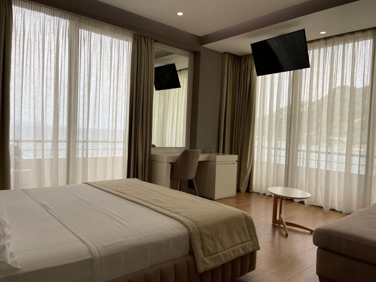 Radhimë Paradise Beach Hotel מראה חיצוני תמונה