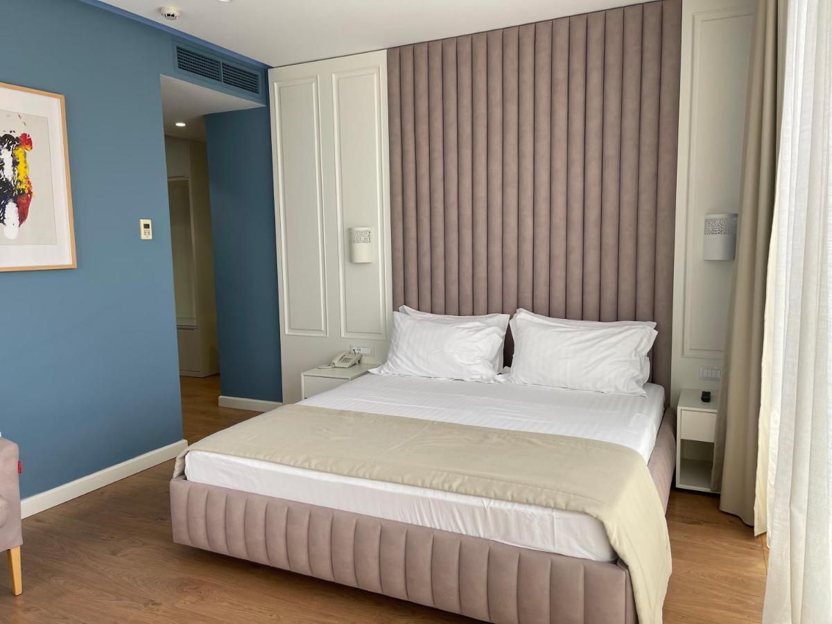 Radhimë Paradise Beach Hotel מראה חיצוני תמונה