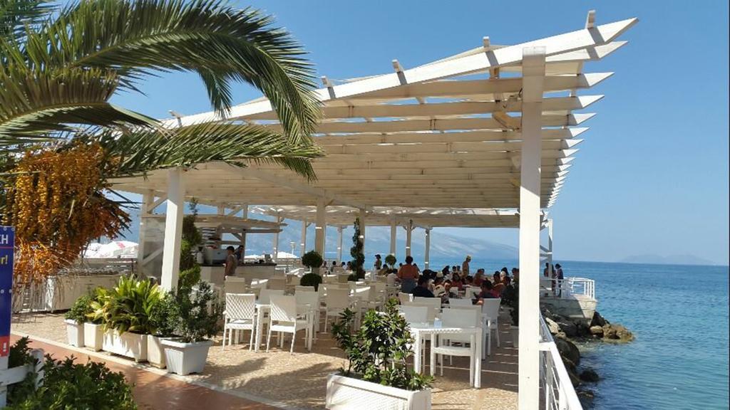 Radhimë Paradise Beach Hotel מראה חיצוני תמונה