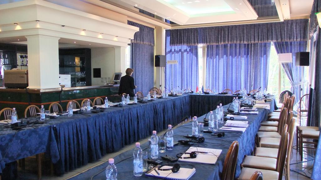 Radhimë Paradise Beach Hotel מראה חיצוני תמונה