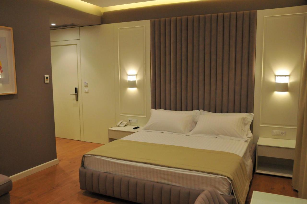 Radhimë Paradise Beach Hotel מראה חיצוני תמונה