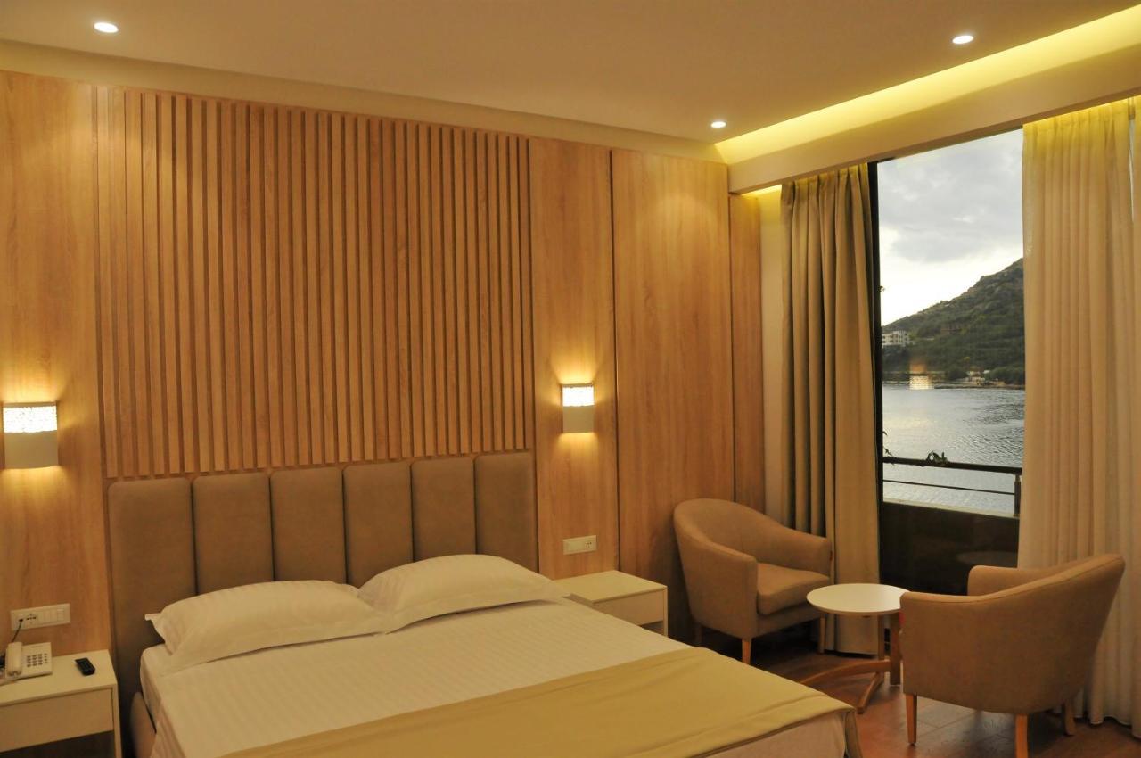 Radhimë Paradise Beach Hotel מראה חיצוני תמונה